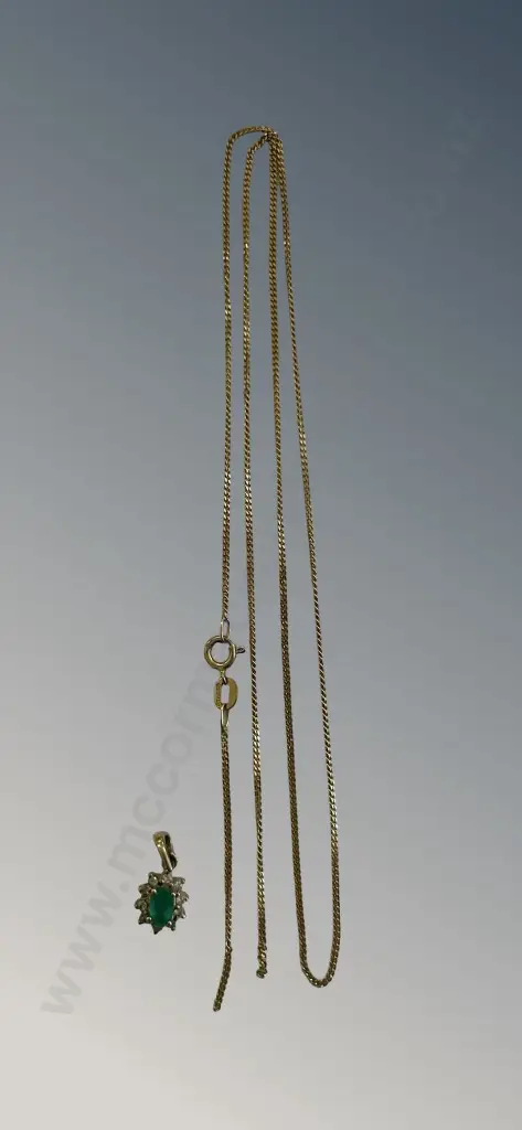 9ct Gold Fine Chain AF, L46cm, and a 9ct Gold Emerald and Diamond Cluster Pendant, TW2gms Image 1++