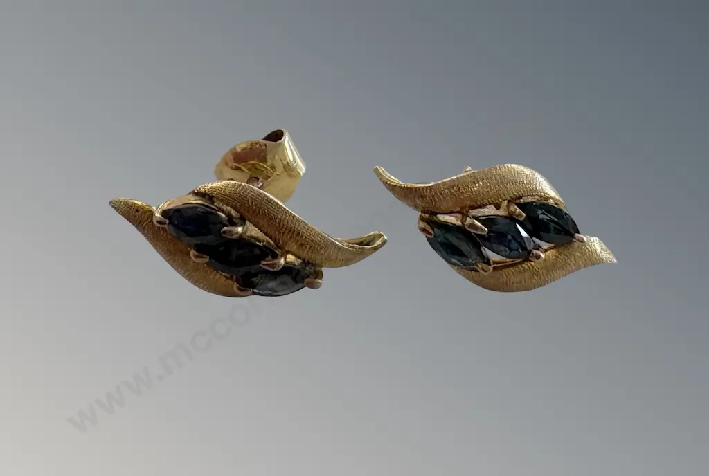 9ct Gold Sapphire Leaf Shaped Earrings TW2.85gms Image 1++