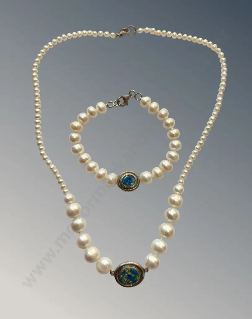 Cultured Pearl Necklace L42cm and matching Bracelet  L18cm with Opal Centrepieces Image 1++