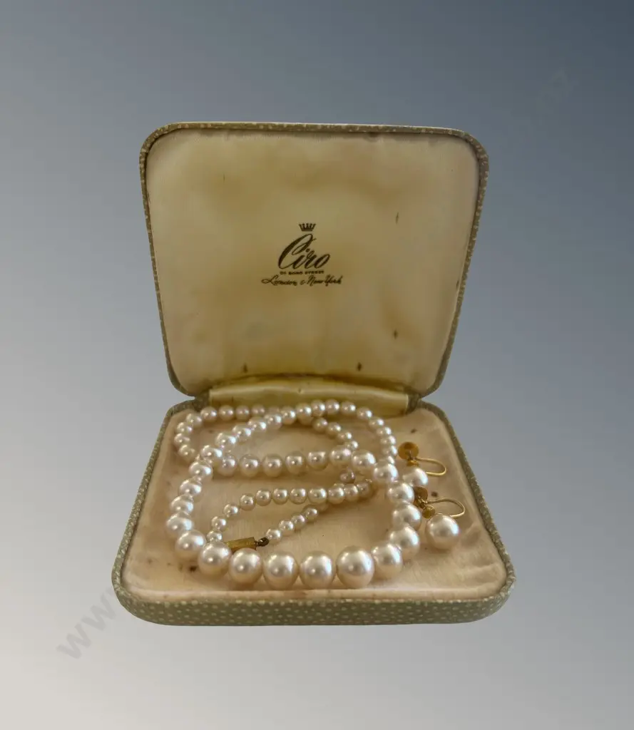 Ciro of Bond St London cased Graduated Pearl Necklace with 9ct Gold clasp, L40cm and Drop Pearl Earrings set in 9ct Gold Image 1++