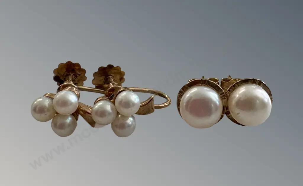 Two Pairs of 9ct Gold and Pearl Earrings Image 1++