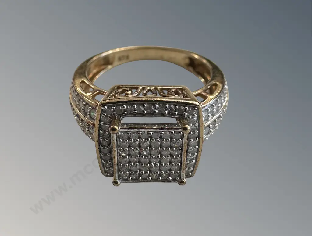 9ct Diamond Set Cluster Ring, Size L, TGW.50cts, TW4.35gms Image 1++