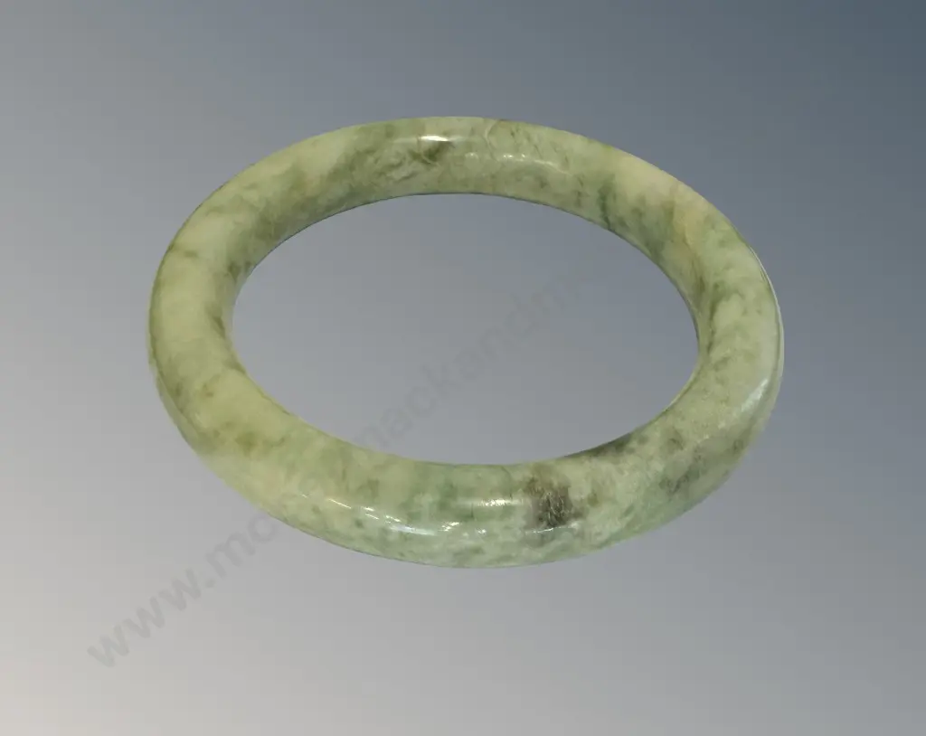 Jade Bangle Image 1++