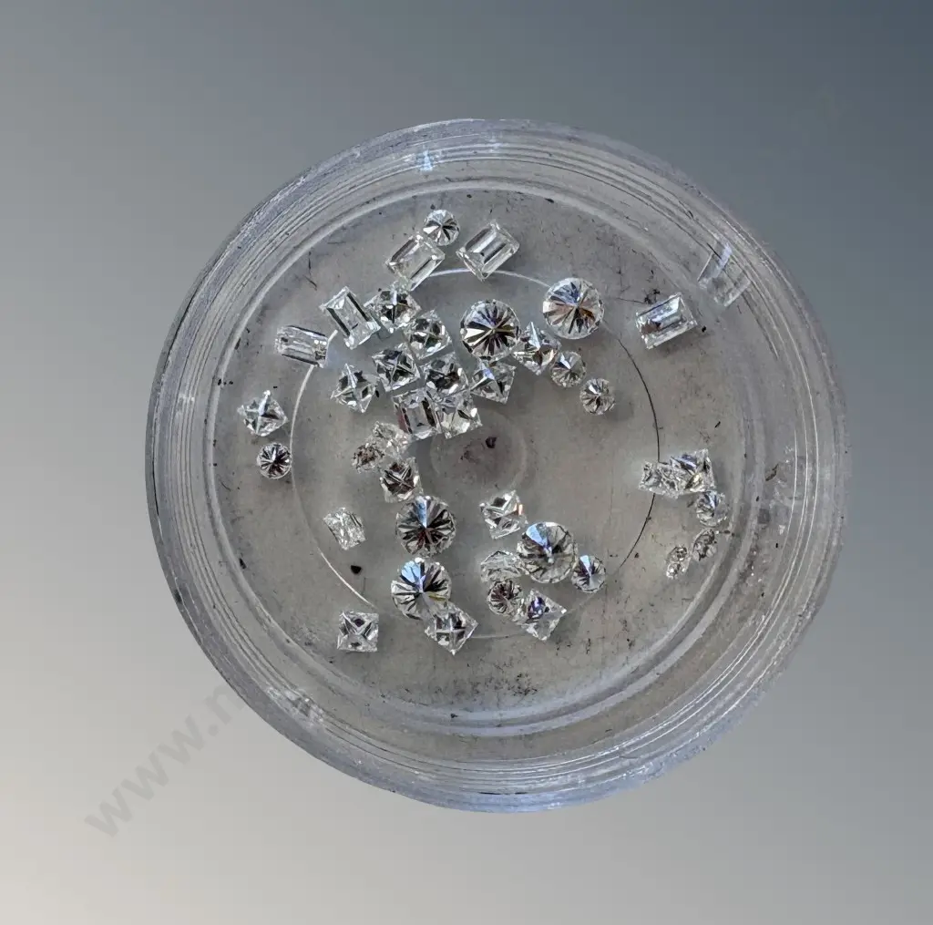 Quantity of Loose Diamonds Image 1++