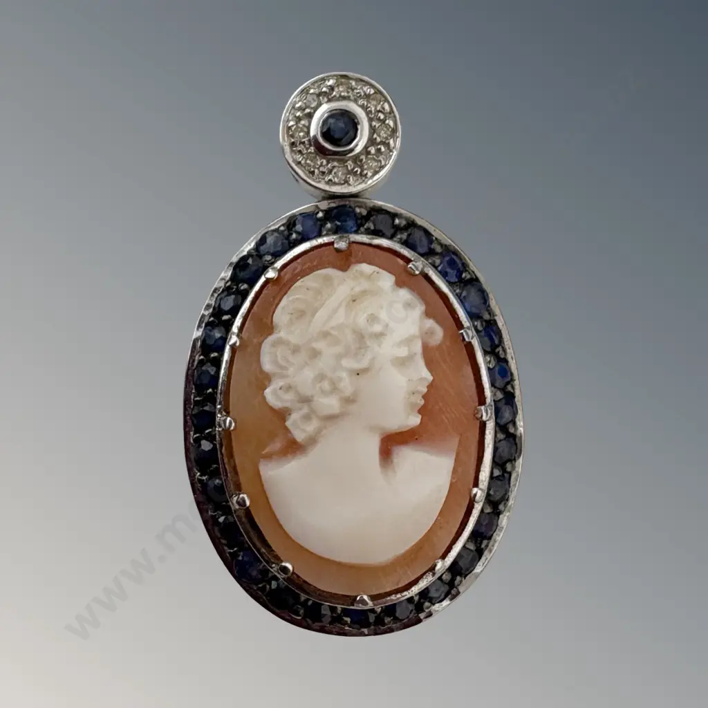 Corundum Sapphire Cameo Pendant L3cm Image 1++