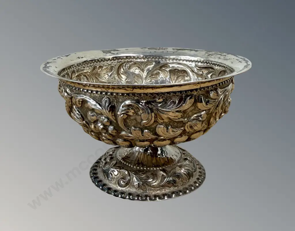 .833 Dutch Silver Embossed Bowl TW77gms Image 1++
