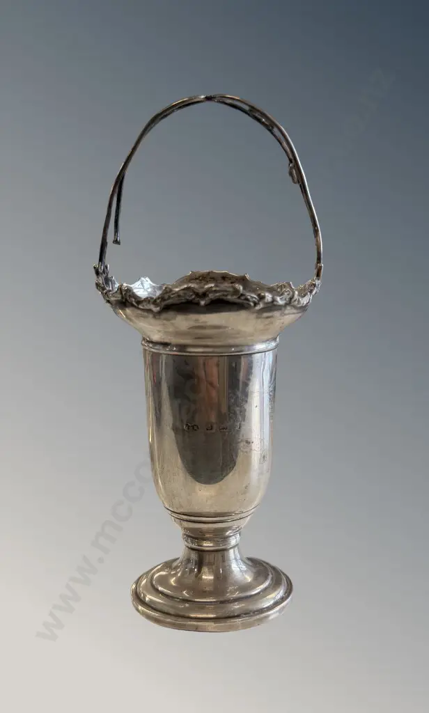Sterling Silver Weighted Base Vase with Plated Handle TW161gms Image 1++