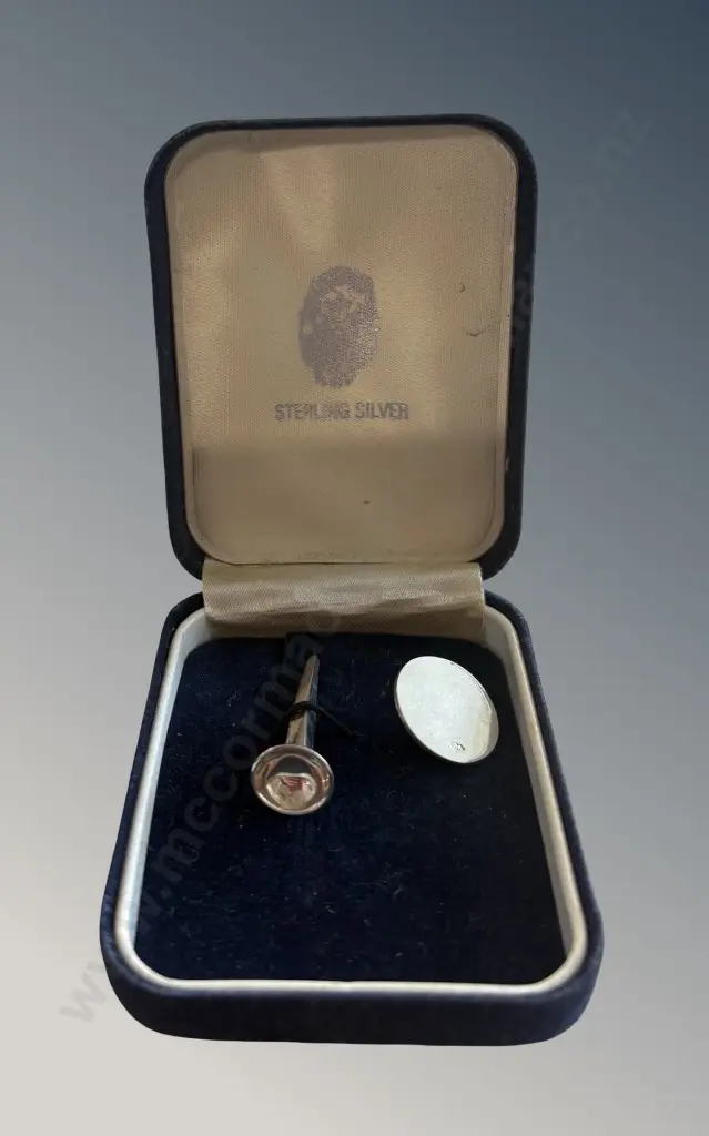 Boxed Sterling Silver Golf Tee and Marker TW7gms Image 1++