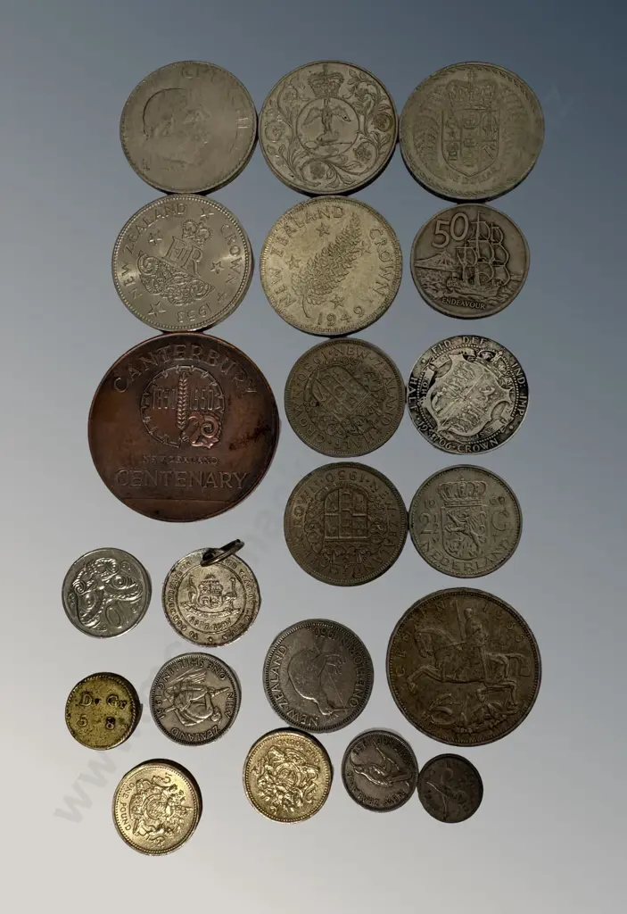 Collection of New Zealand and International Commemorative Coins, Half Crowns, Crowns, Guinea's etc Image 1++