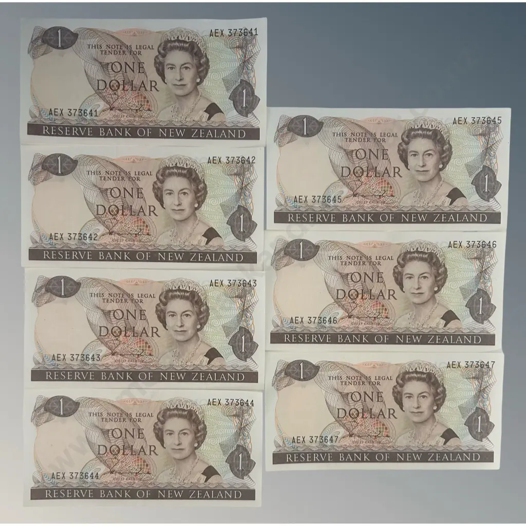 New Zealand One Dollar x7 Consecutive Bank Notes, H. Ray Hardie Image 1++