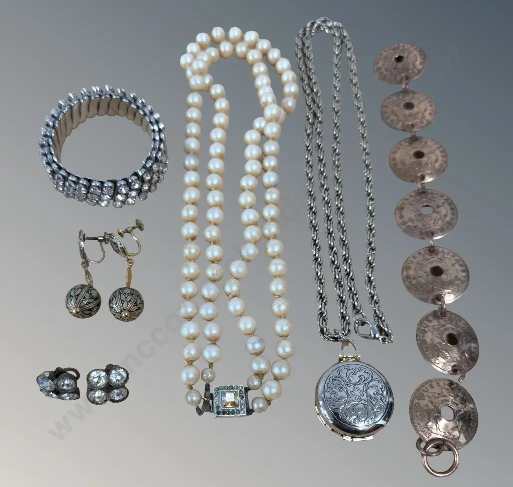 Silver Double Sovereign Case on Rope Link Chain, Rhodesia & Nyasaland 1 Penny Bracelet, and asstd Costume Jewellery Image 1++