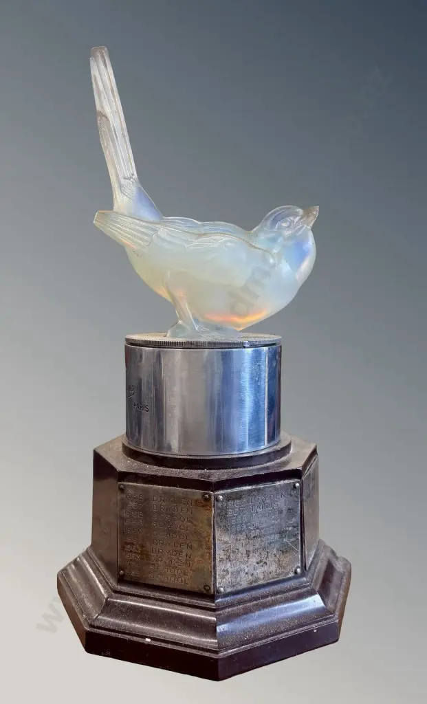 Illuminated Opalescent Sabino, Paris Glass Bird Mascot on Base, H26cm, AF chip to beak Image 1++