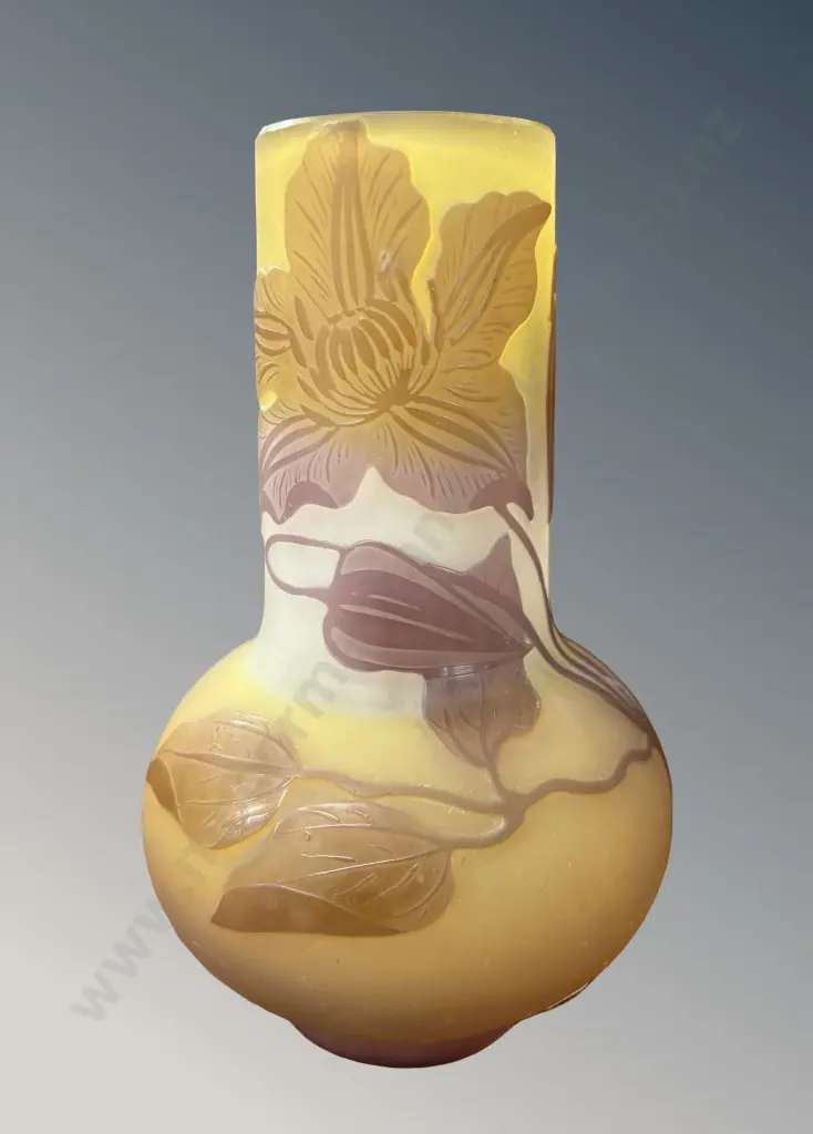 Émile Gallé Signed Cameo Glass, Clematis H14.5cm Image 1++