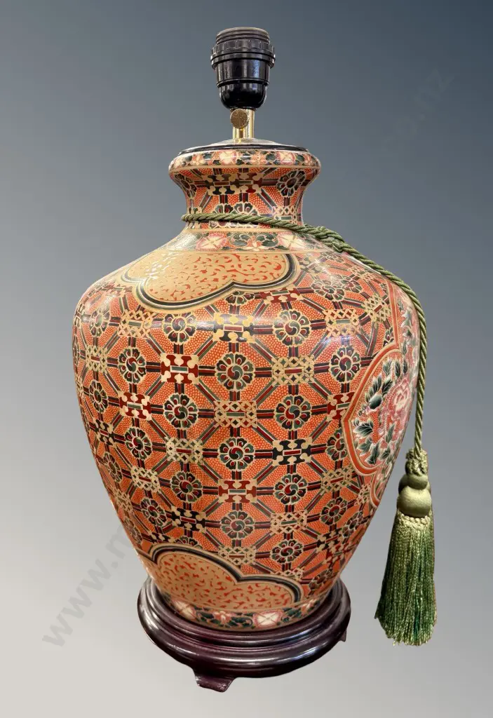 Satsuma Hand-Painted Ceramic Table Lamp on Wooden Base, Geometric and Floral Design, H49cm Image 1++