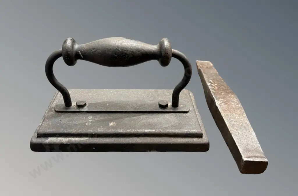 Heavy Cast Iron Chisel and Press Image 1++