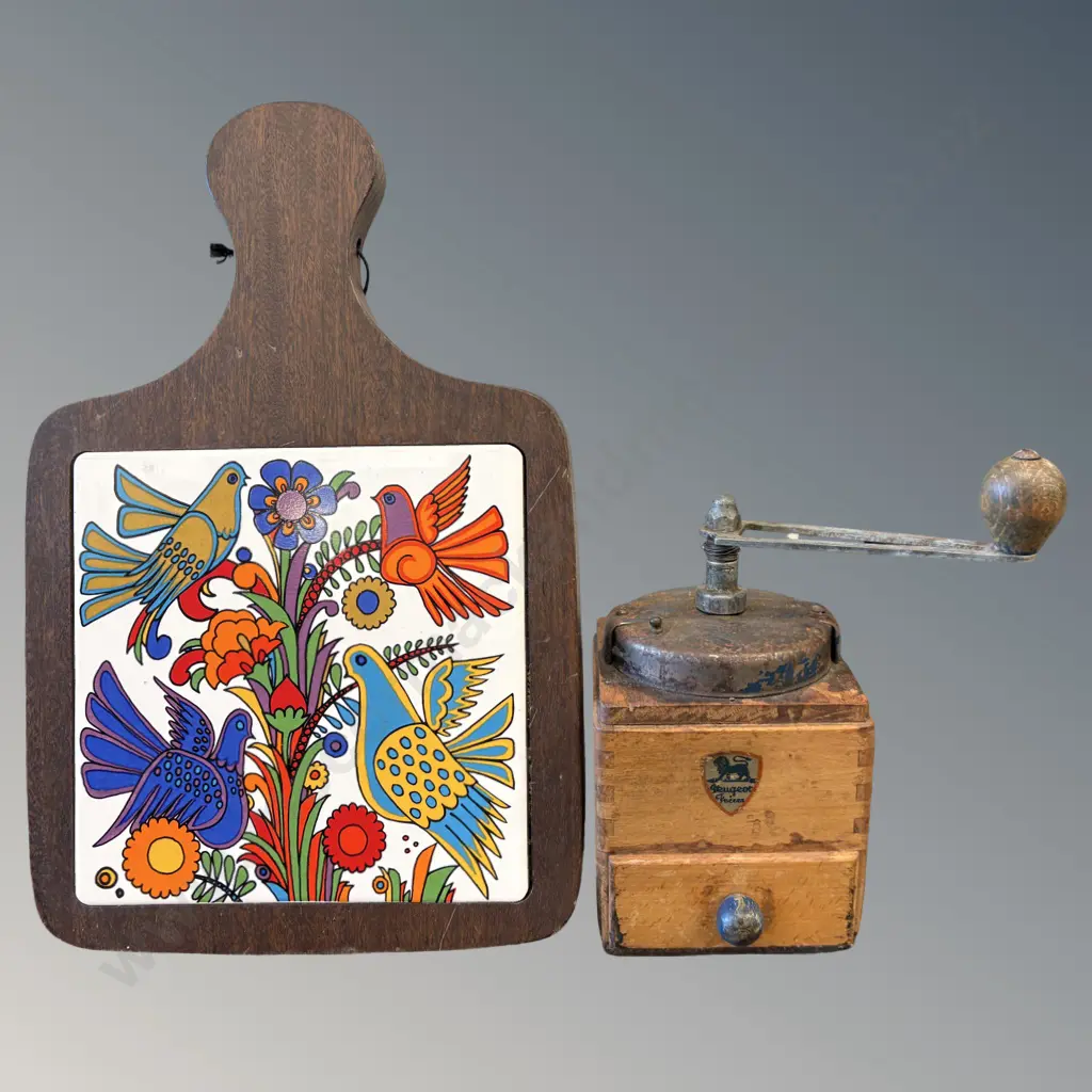 Peugeot Early Coffee Grinder and Villeroy Boch Acapulco Pattern Chopping Board Image 1++