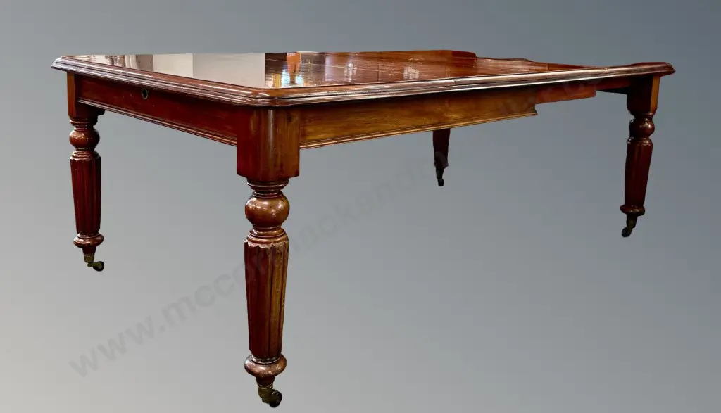 Victorian Mahogany Dining Table on Reeded Legs with Two Extensions H75xL207xD117cm Image 1++