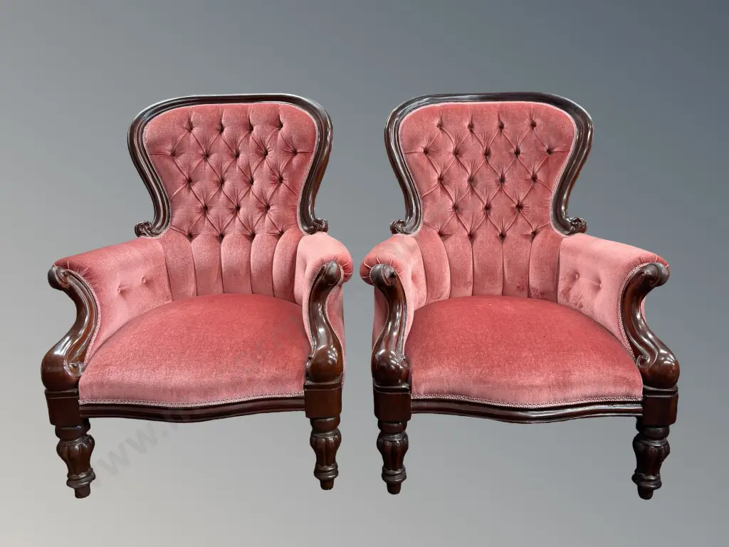 Pair of Victorian Mahogany Deep Buttoned Gentlemen's Chairs Image 1++