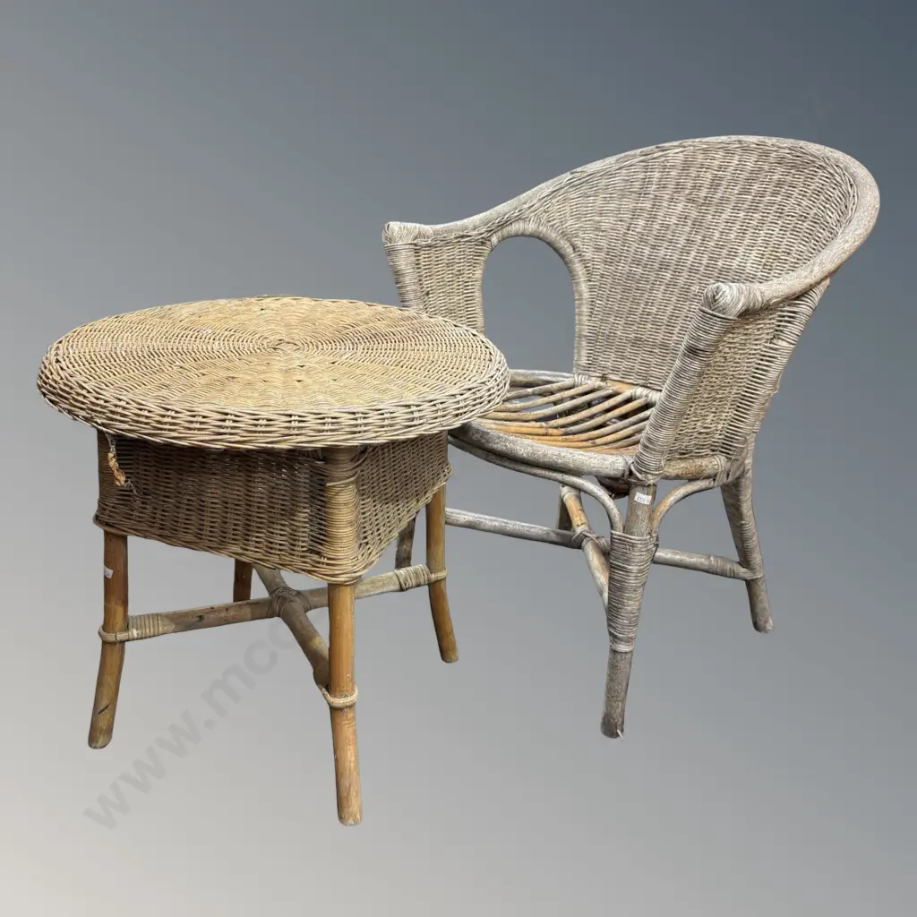 Round Seagrass Outdoor Table and Chair, AF Image 1++