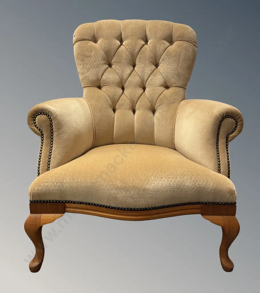 Upholstered Deep Buttoned Armchair Image 1++
