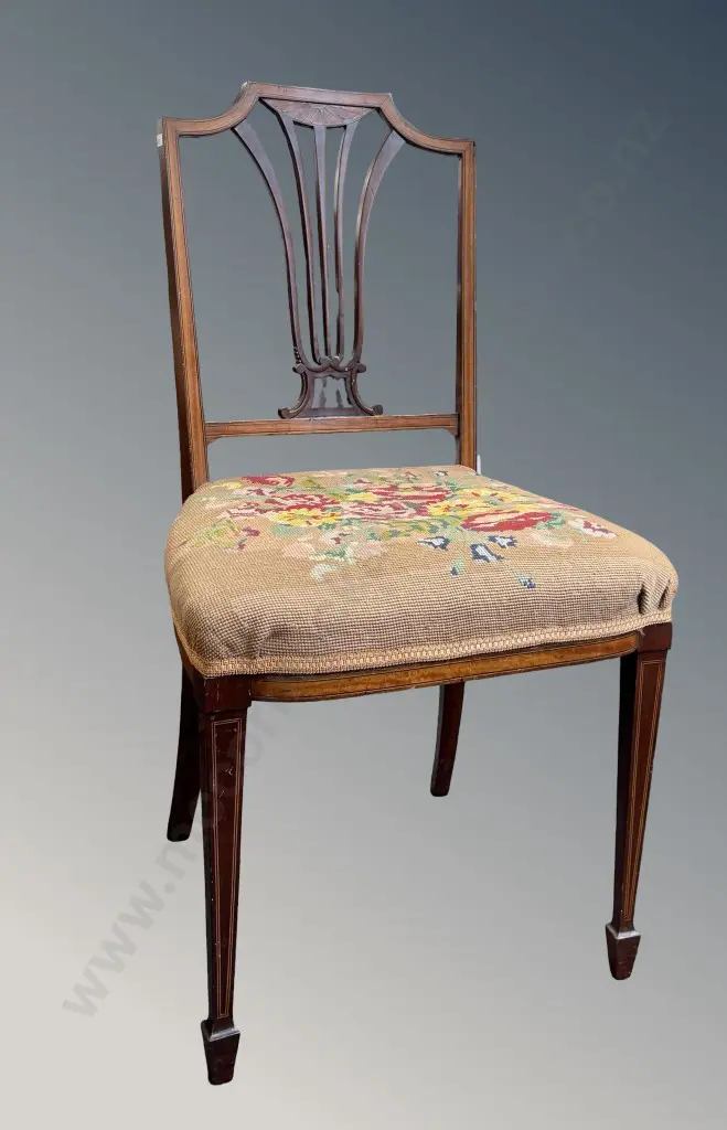 Liberty Chair with Ivorine Label Image 1++
